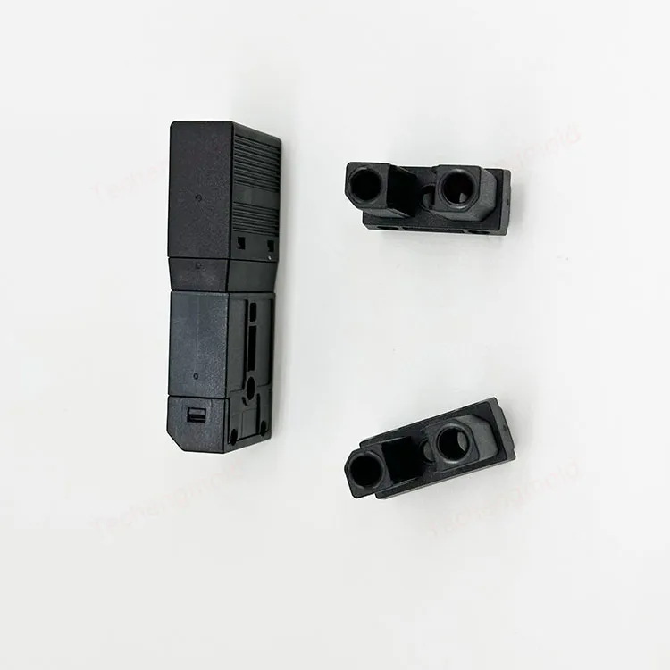 特诚科技PA66精密注塑件实拍 1